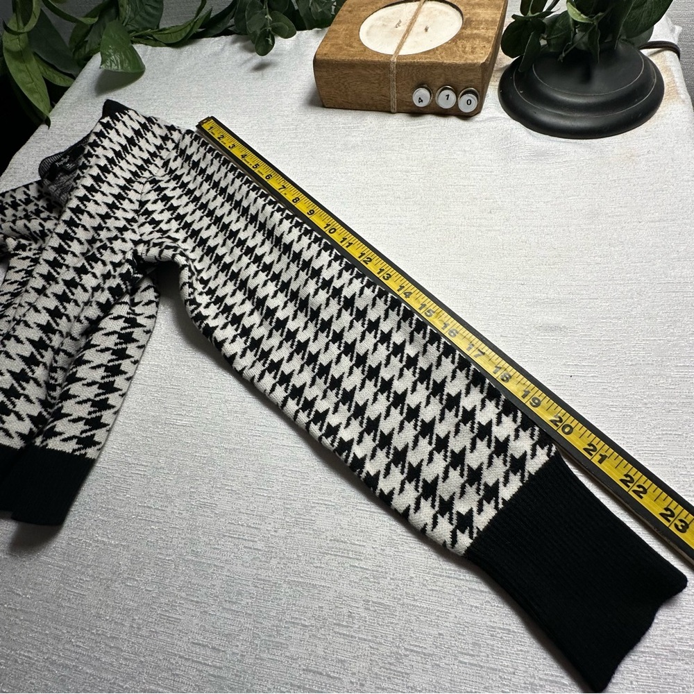 Papaya Black and White Houndstooth Cardigan - Picture 7 of 9